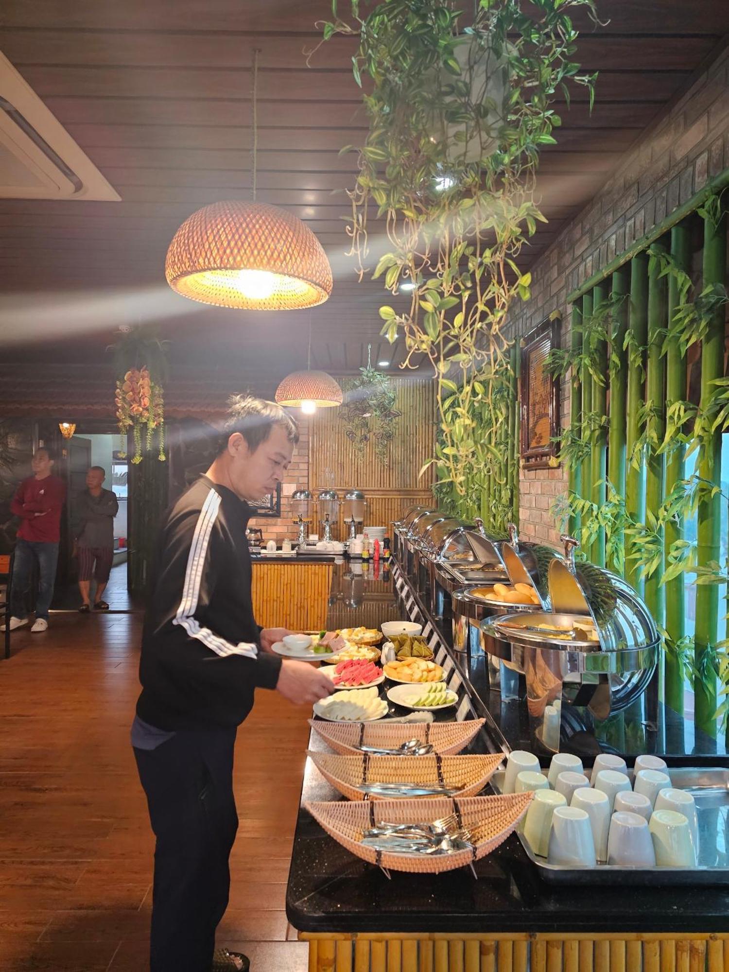 Kawasaki Noi Bai Airport Hotel エクステリア 写真